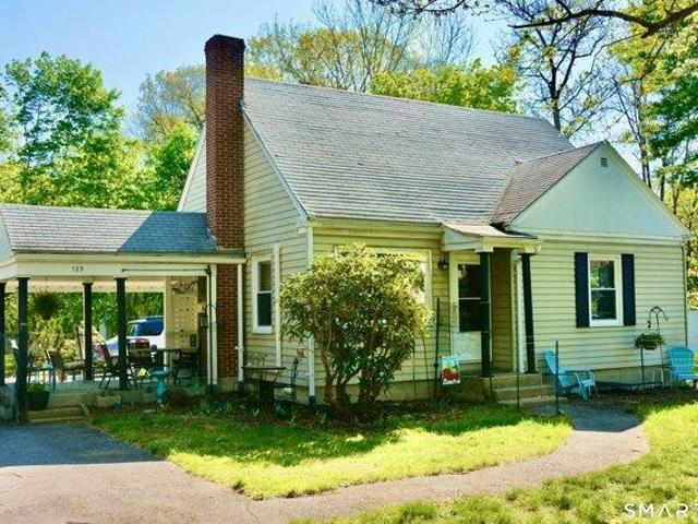 House for sale in Norwich, Connecticut
