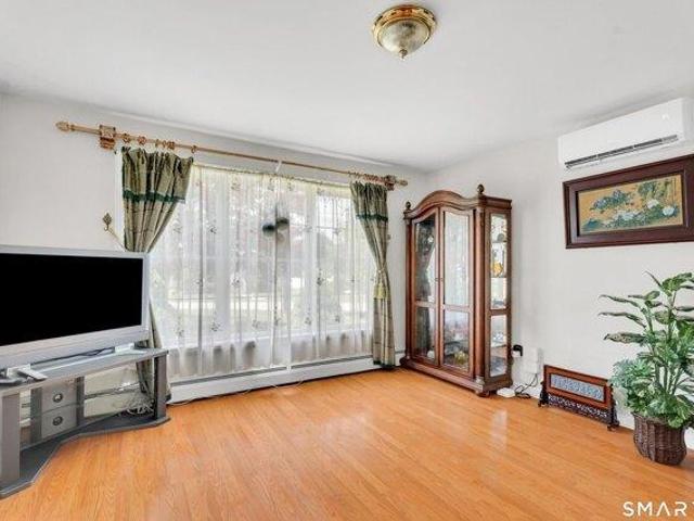 House for sale in Norwich, Connecticut