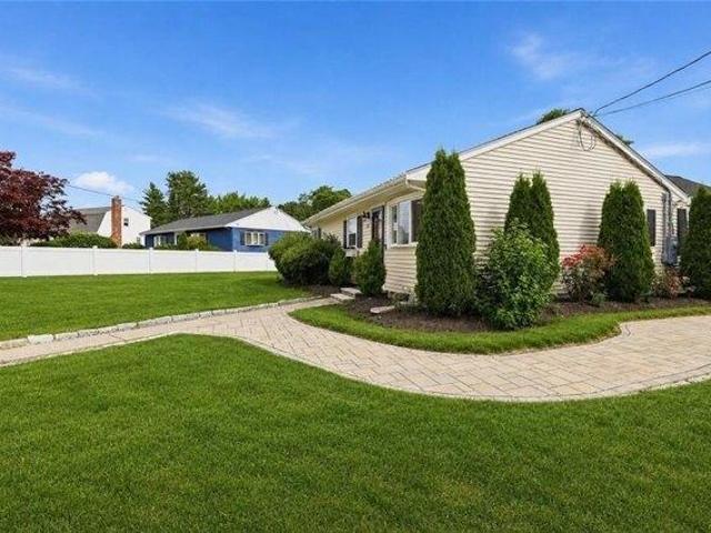 House for sale in Norwood, Massachusetts