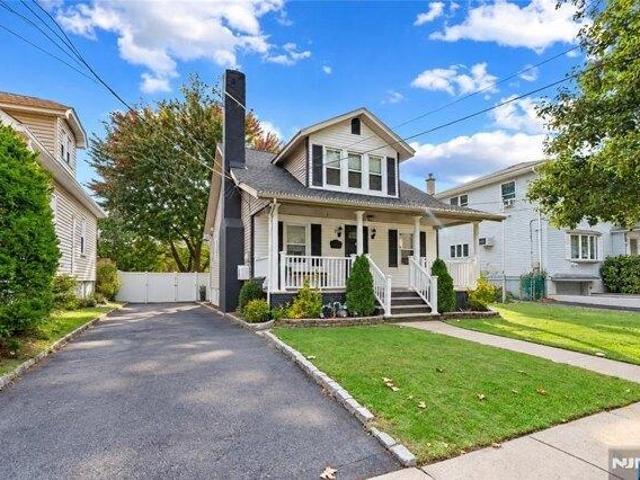 House for sale in Nutley, Essex County