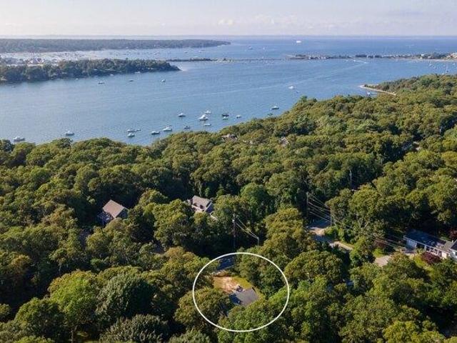 House for sale in Lagoon Heights, Oak Bluffs