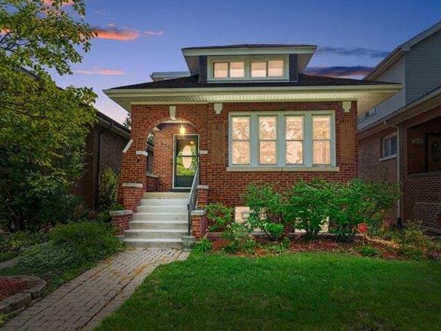 House for sale in Oak Park, Illinois