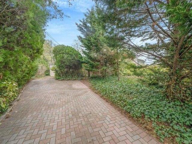 House for sale in Bohemia, New York