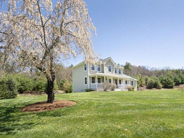 House for sale in New Braintree, Massachusetts