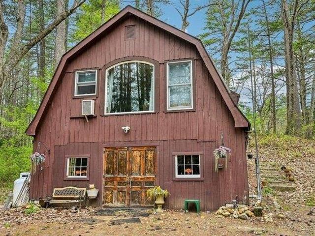 House for sale in New Braintree, Massachusetts