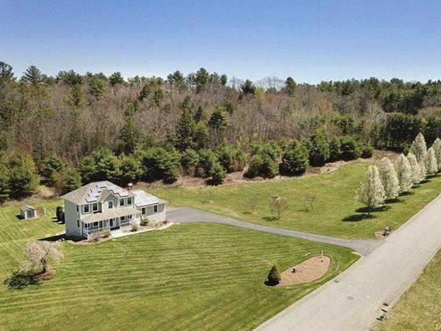 House for sale in New Braintree, Massachusetts