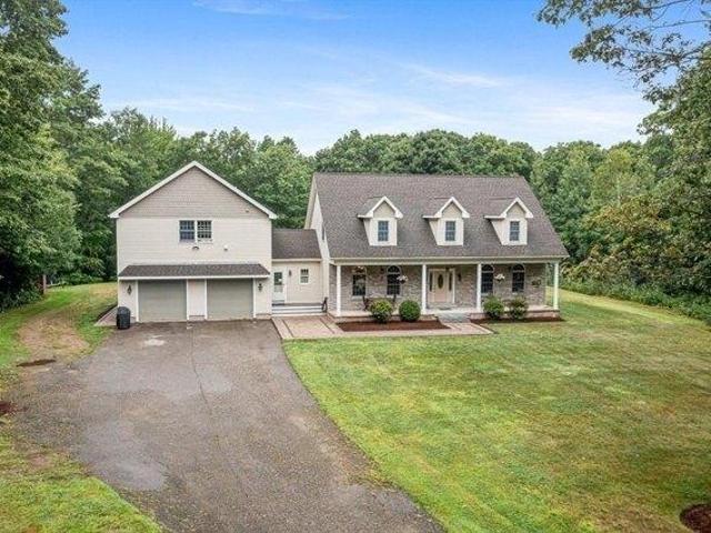 House for sale in New Braintree, Massachusetts