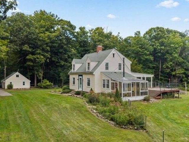 House for sale in New Braintree, Massachusetts