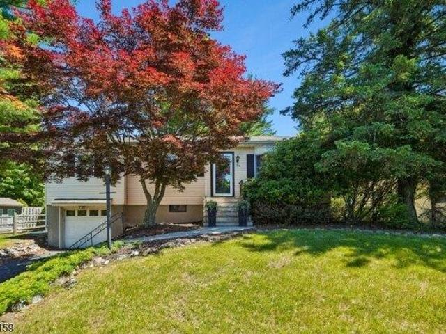 House for sale in Oakland, New Jersey