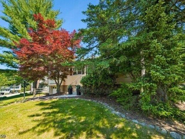 House for sale in Oakland, New Jersey