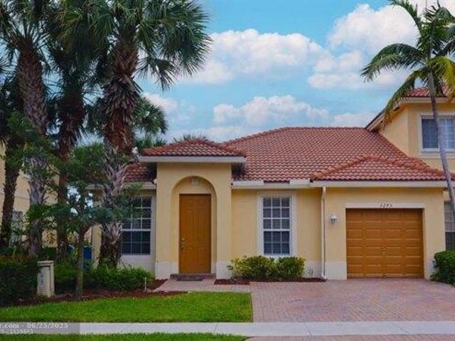 House for sale in Oakland Park, Florida