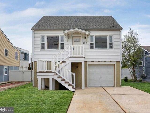 House for sale in Ocean Gate, New Jersey