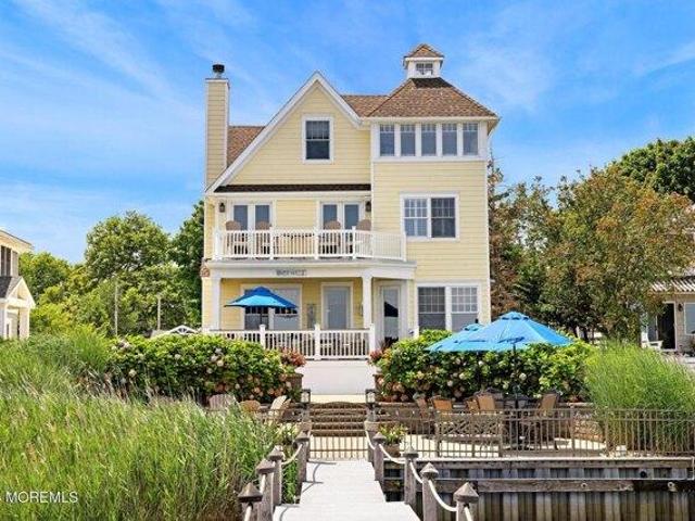 House for sale in Sands Point, Oceanport