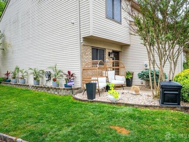 House for sale in Cliffwood, New Jersey