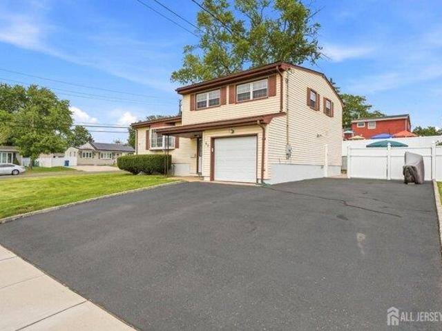 House for sale in Cliffwood, New Jersey