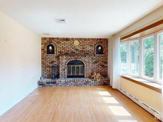 House for sale in Cliffwood, New Jersey