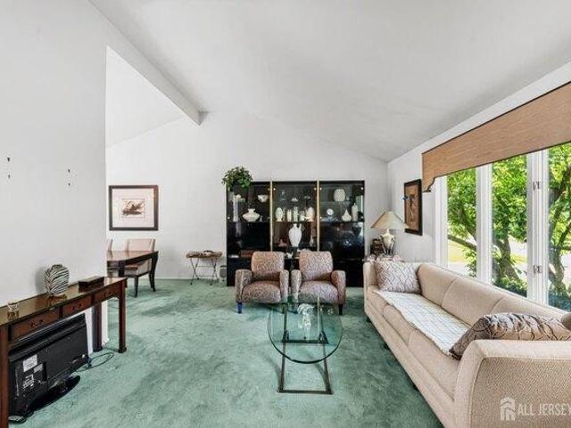 House for sale in Cliffwood, New Jersey