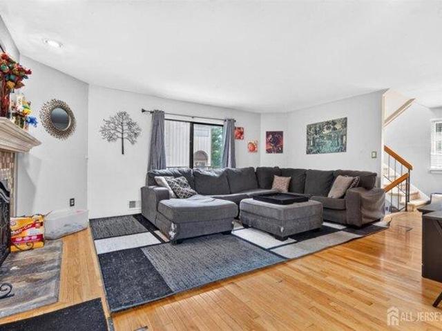 House for sale in Cliffwood, New Jersey
