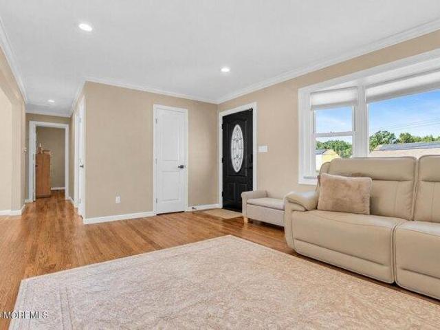 House for sale in Cliffwood, New Jersey