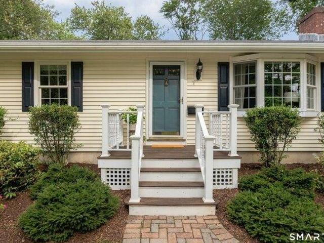 House for sale in Laysville, Old Lyme