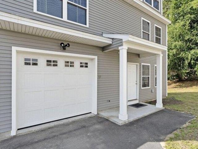 House for sale in Maine