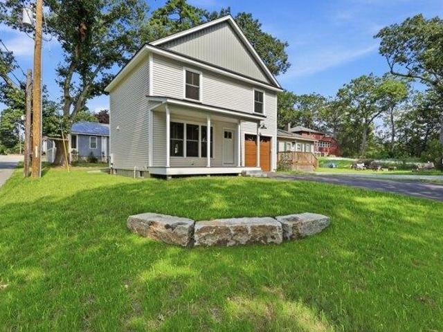 House for sale in Maine