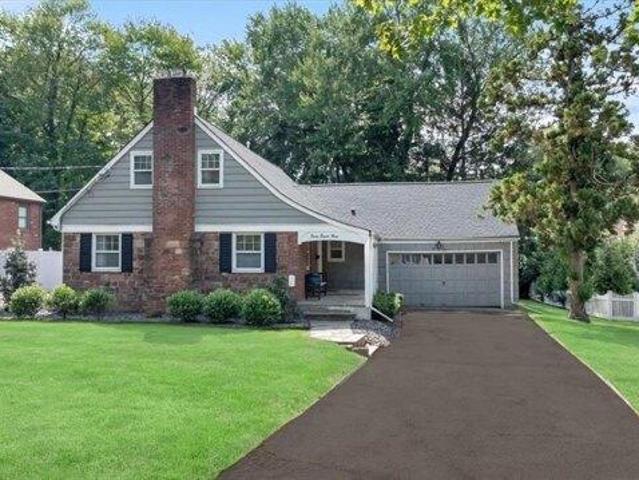 House for sale in Oradell, New Jersey