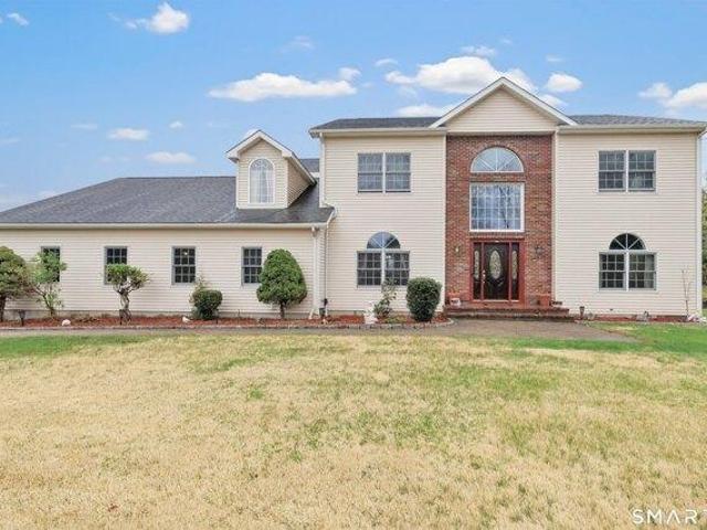 House for sale in Oxford, Connecticut