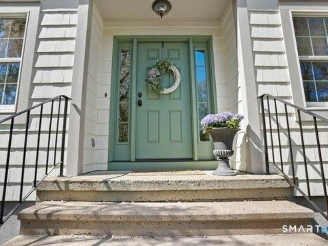 House for sale in Oxford, Connecticut