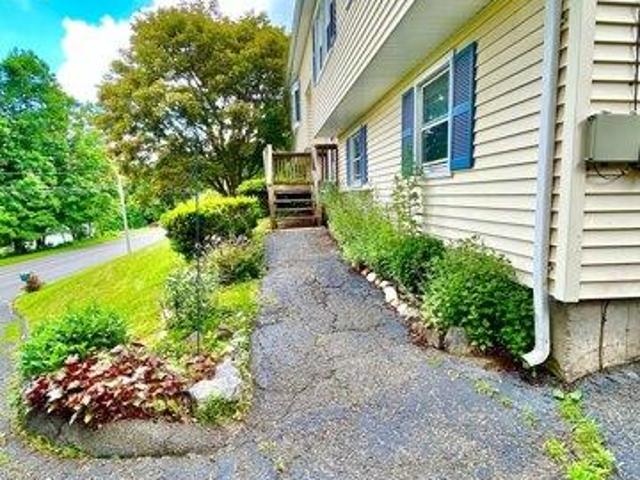 House for sale in Oxford, Connecticut