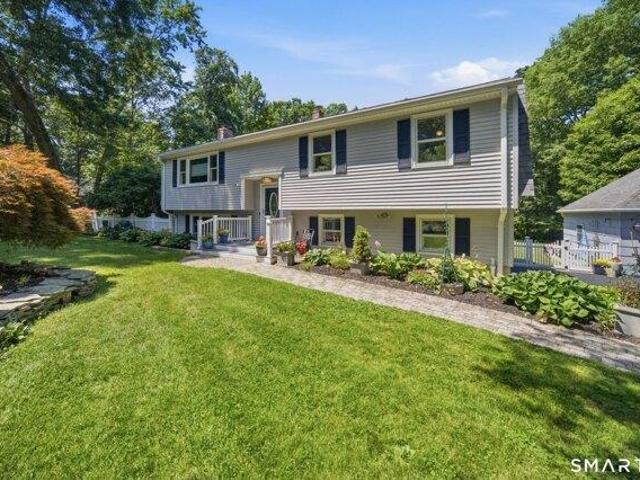 House for sale in Oxford, Connecticut