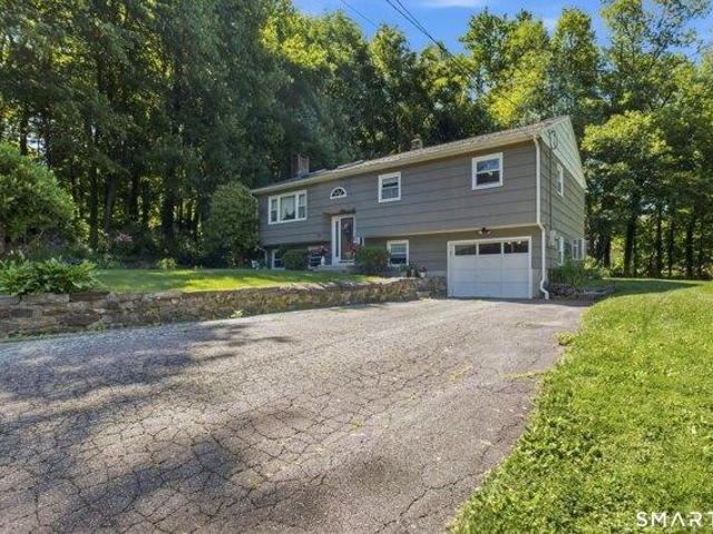 House for sale in Oxford, Naugatuck Valley Planning Region