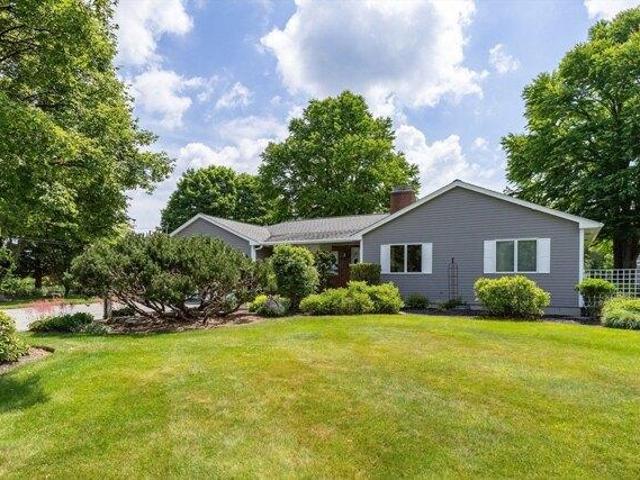 House for sale in North Oxford, Massachusetts