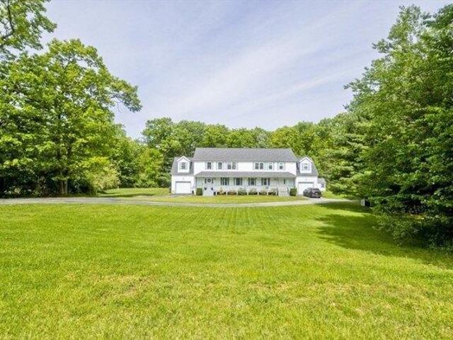 House for sale in North Oxford, Massachusetts