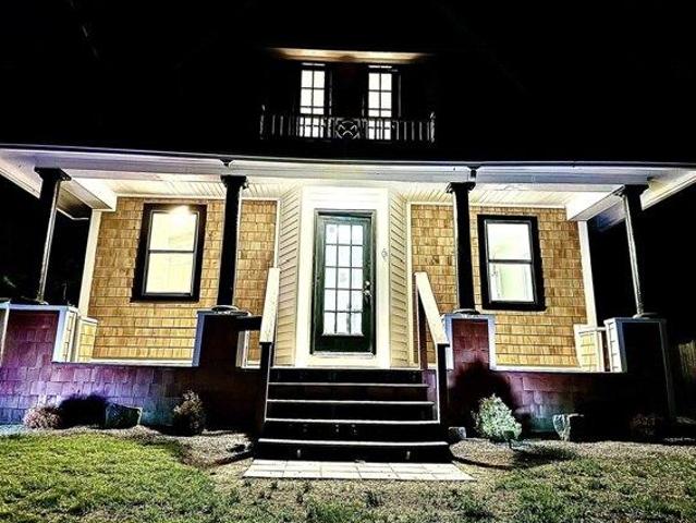 House for sale in North Oxford, Massachusetts