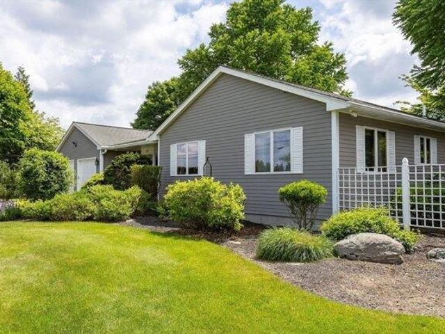House for sale in North Oxford, Massachusetts