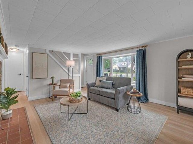 House for sale in North Oxford, Massachusetts