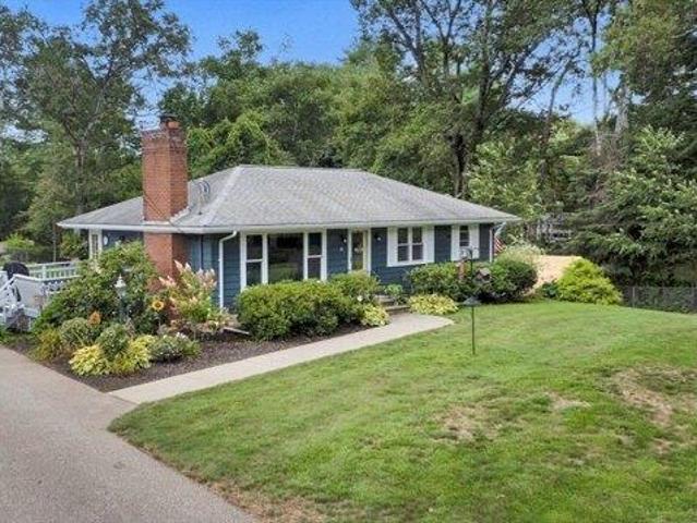 House for sale in North Oxford, Massachusetts