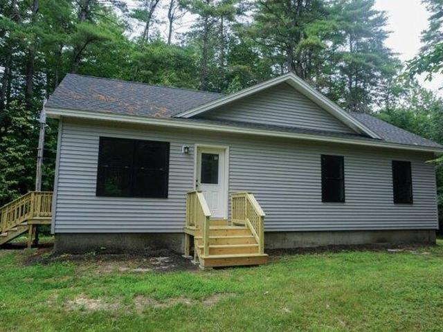 House for sale in Oxford, Maine