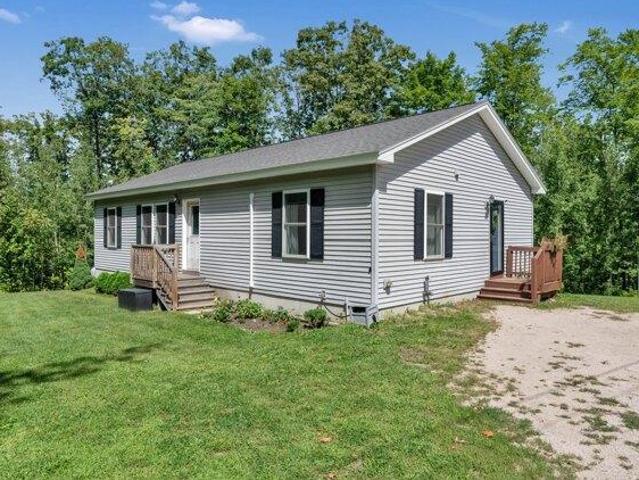 House for sale in Oxford, Maine