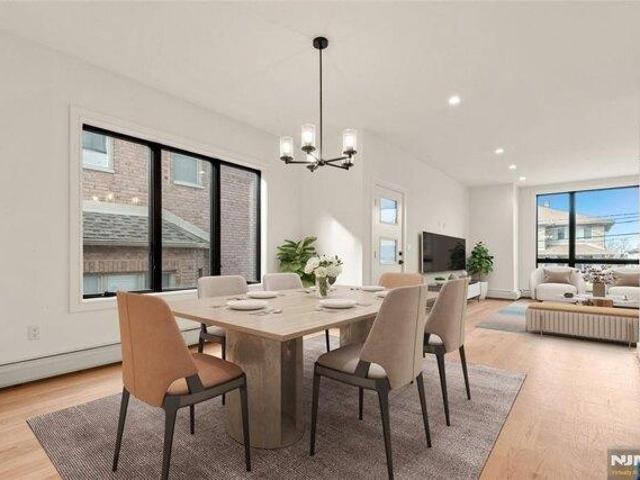 House for sale in Palisades Park, New Jersey
