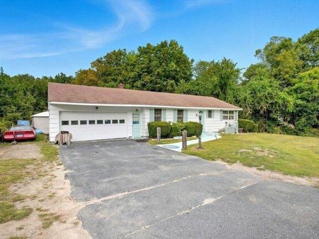 House for sale in Hampden, Massachusetts