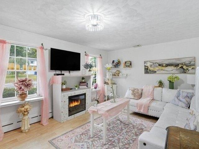 House for sale in Hampden, Massachusetts
