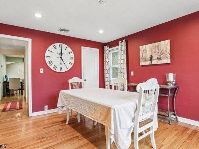 House for sale in Paramus, New Jersey