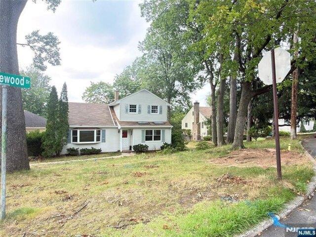 House for sale in Paramus, Bergen County