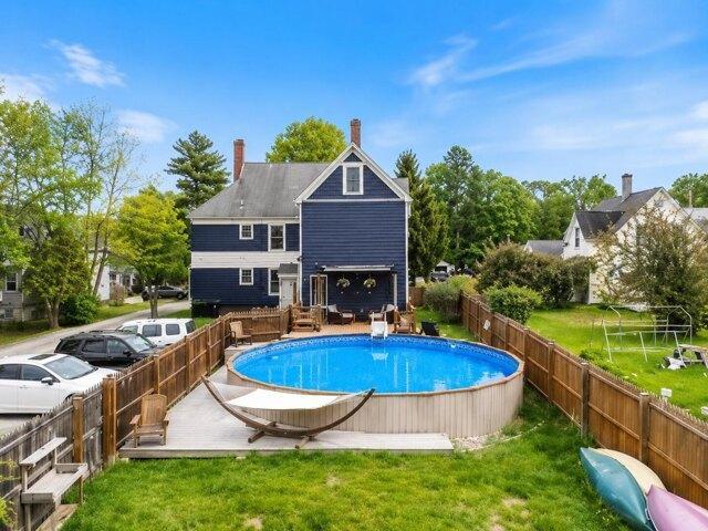 House for sale in Paris, Maine