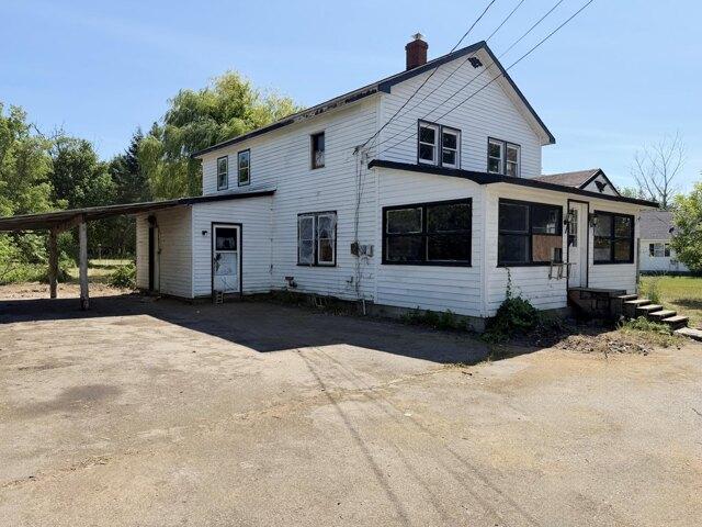 House for sale in Paris, Maine