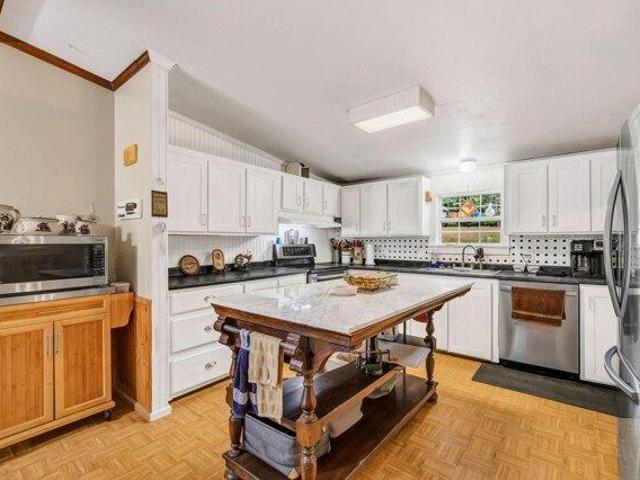 House for sale in Paris, Maine
