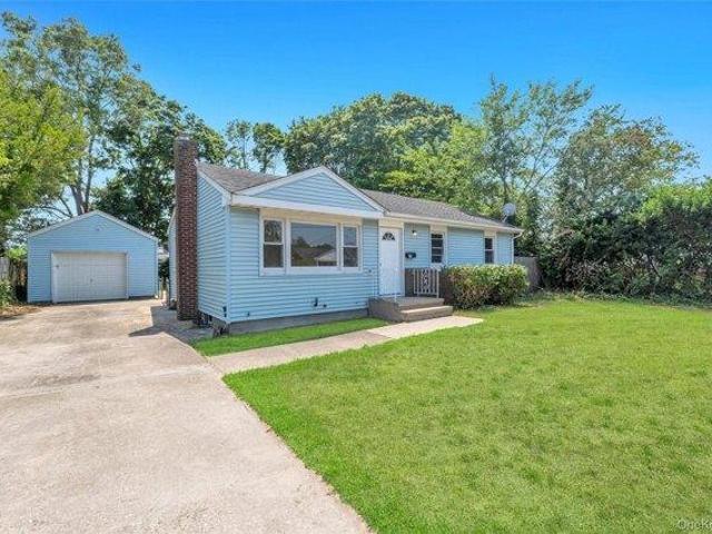 House for sale in Centereach, New York