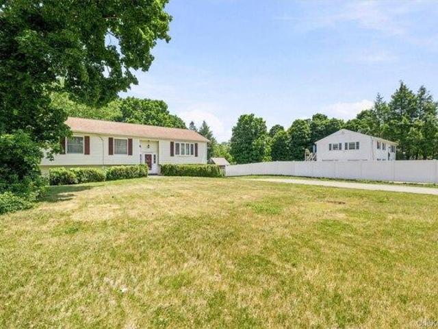 House for sale in Patterson, New York